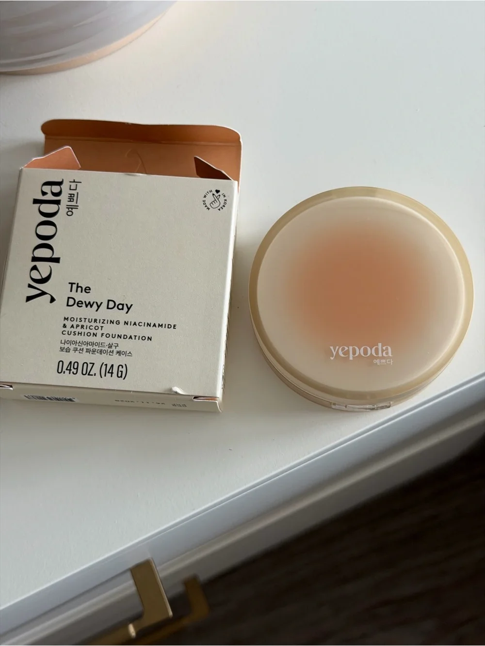 Yepoda The Dewy Day Apricot Cushion Foundation